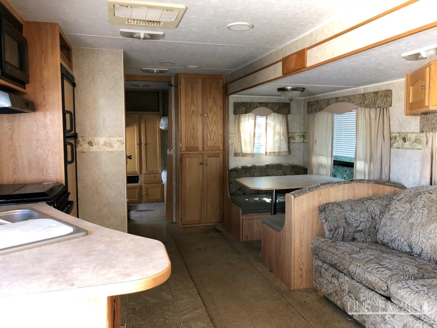 2007 Sunset Creek 298BH main area