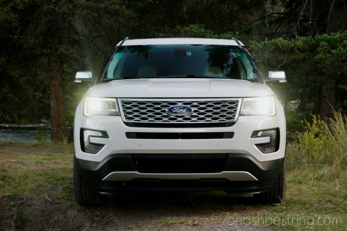 2016 Ford Explorer Platinum LED headlamps