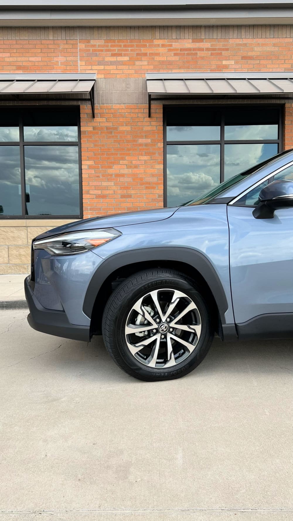 2022 Toyota Corolla Cross Front Wheel