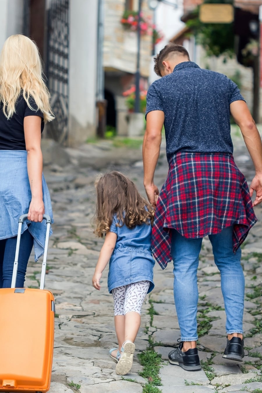 Advice on Planning To Move Your Family To A Different Country