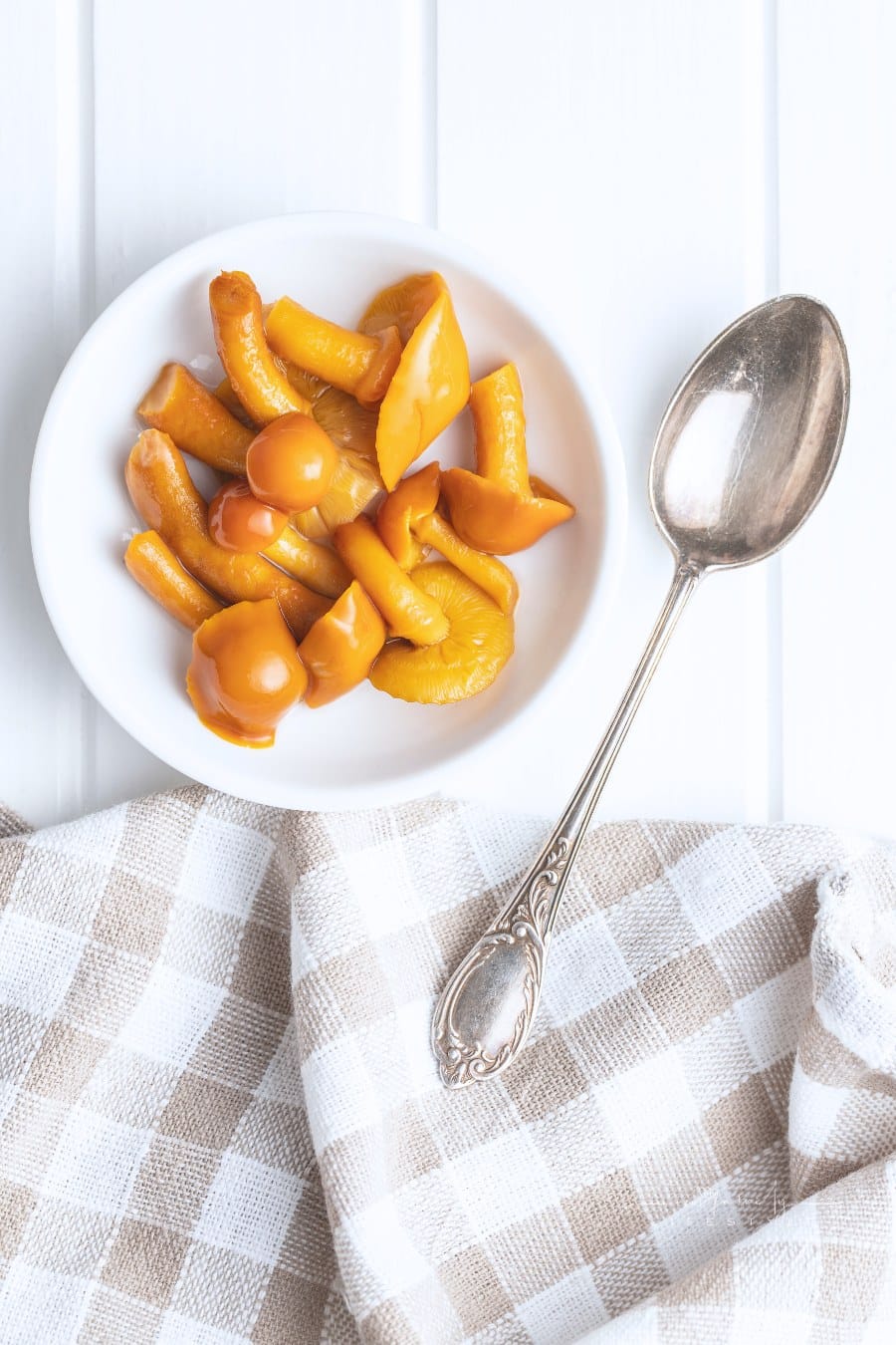 Pickled mushrooms. Marinated mushrooms.