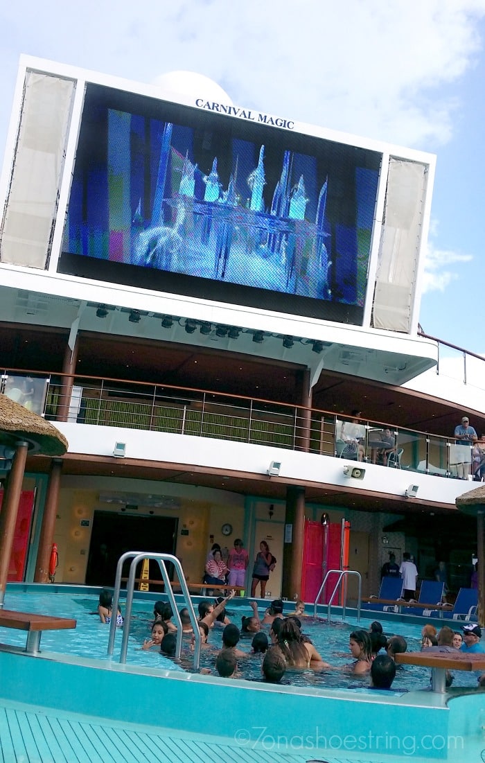 dive-in movie Carnival Magic