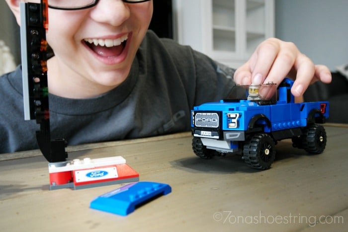 Ford Raptor LEGO Set