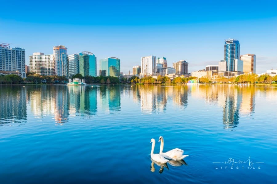Orlano skyline as seen from Lake Eola Park, Orlando, Florida, USA.