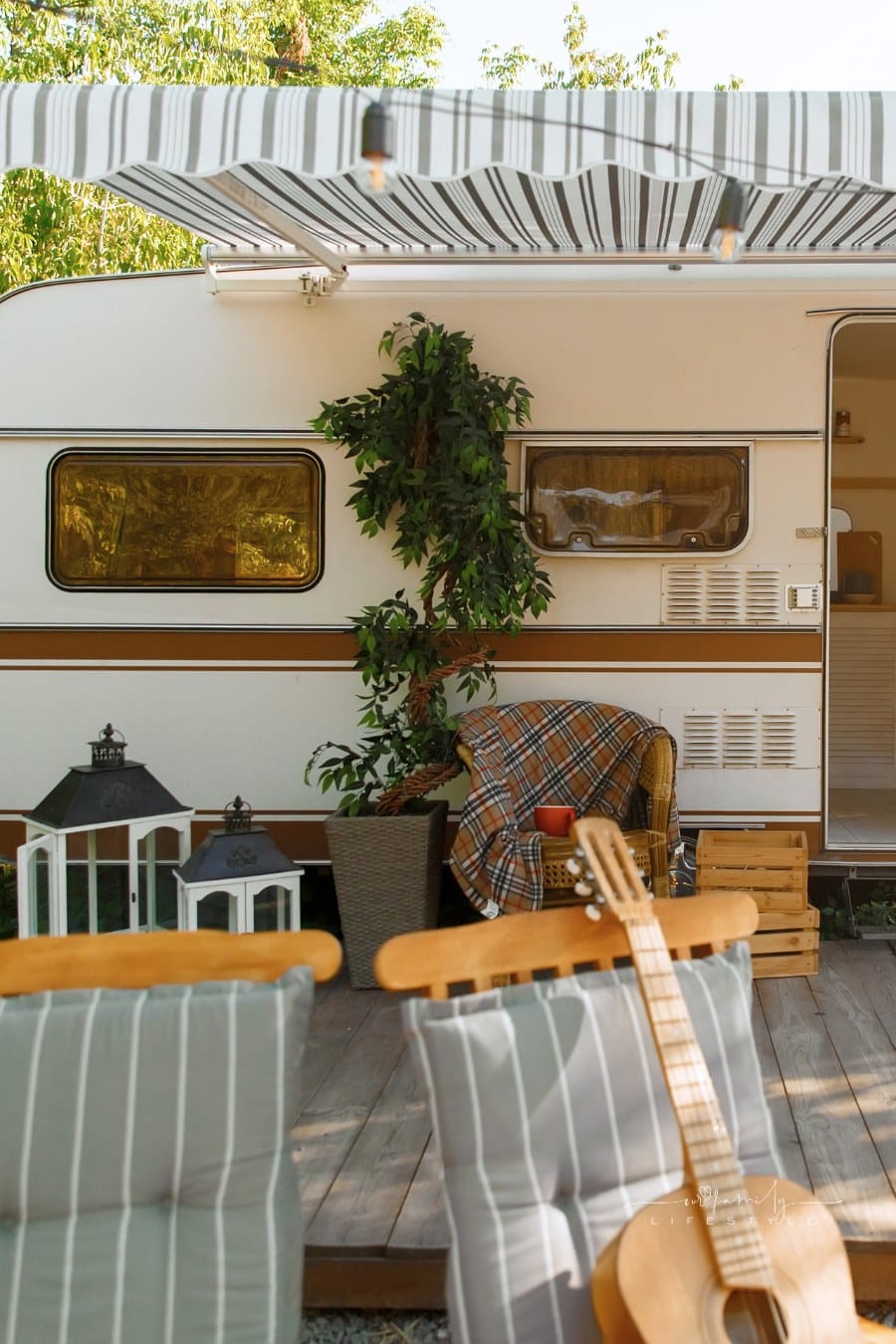 Caravan Camping in a Trailer, Rv Camping in the Forest