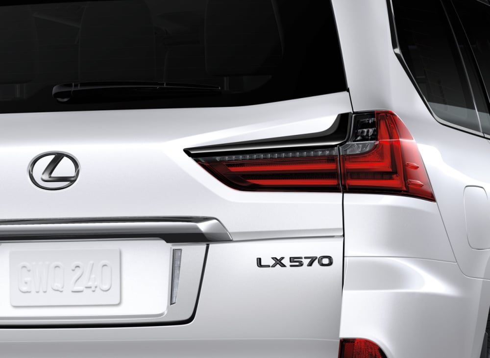 Lexus LX 570 Black Trim
