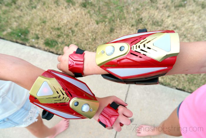 Disney's Playmation Marvel's Avengers Starter Pack