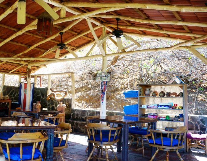 rancho armadillo lounge