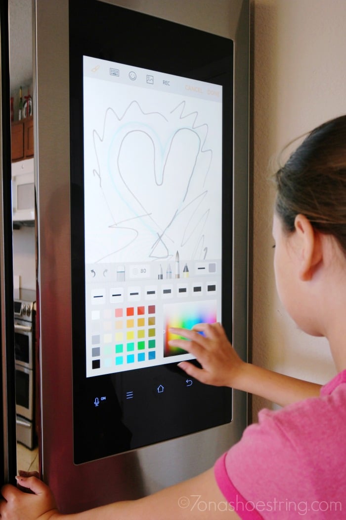 Samsung-Family-Hub-whiteboard