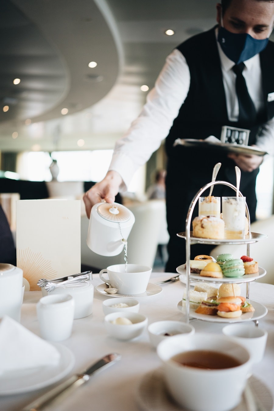 What food do they serve on ships?