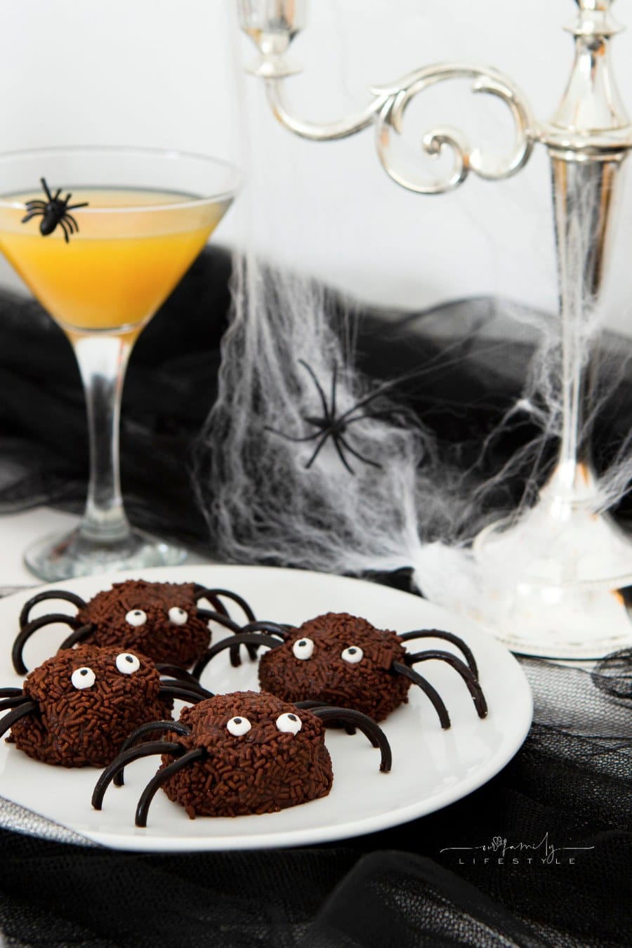 Spider-shaped Chocolate Cookies