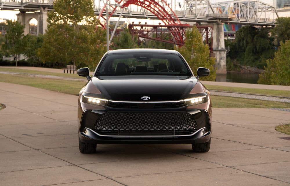 The-Toyota-Crown-is-the-perfect-car-for-those-who-want-a-reliable-and-comfortable-ride-1