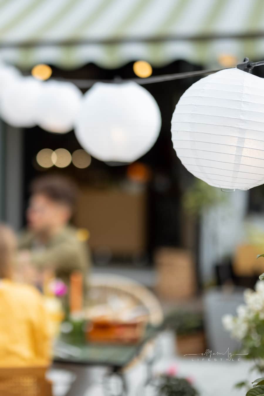 Festive dinner at backyard