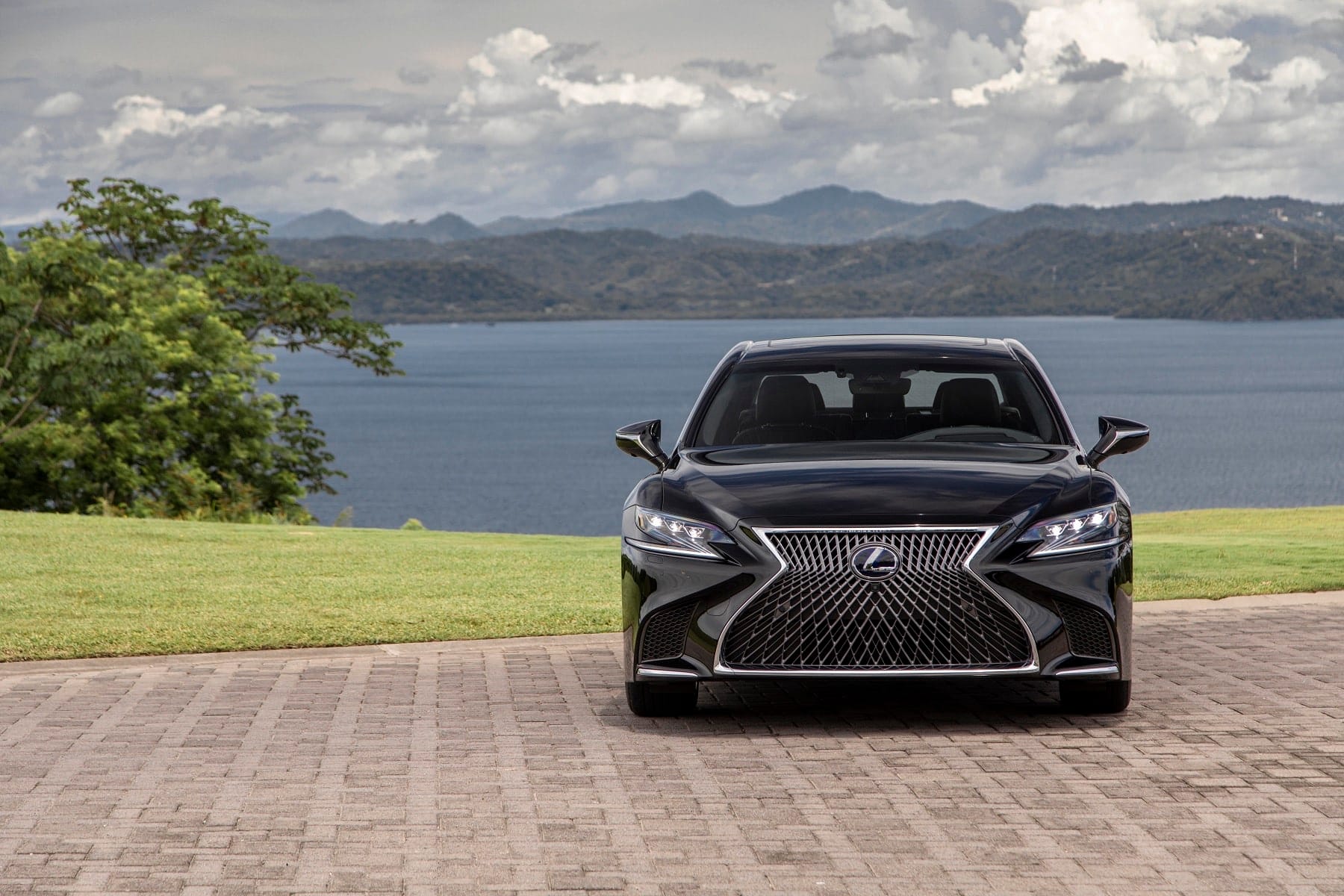 2020 Lexus LS 500h