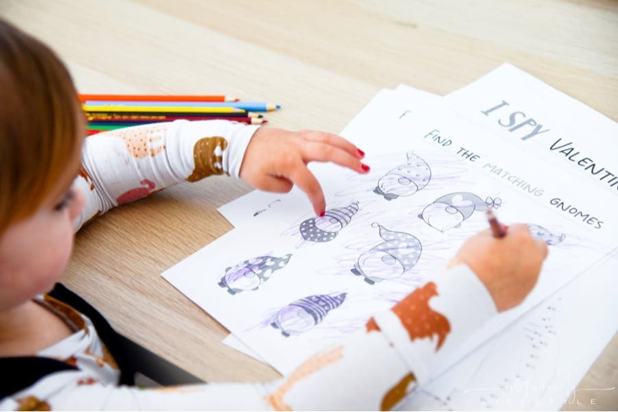 Printable Valentine Gnomes matching worksheet